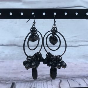 💙Black hanging beaded earrings